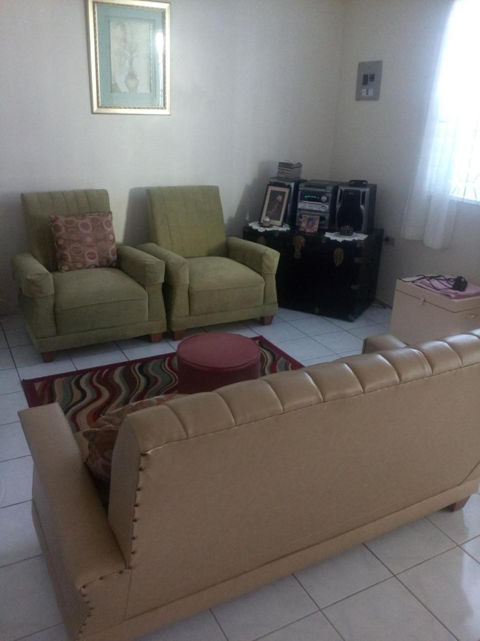 Cozy & Comfy Apartamento Portmore Exterior foto